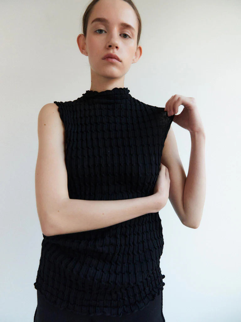 Rio long sleeveless top