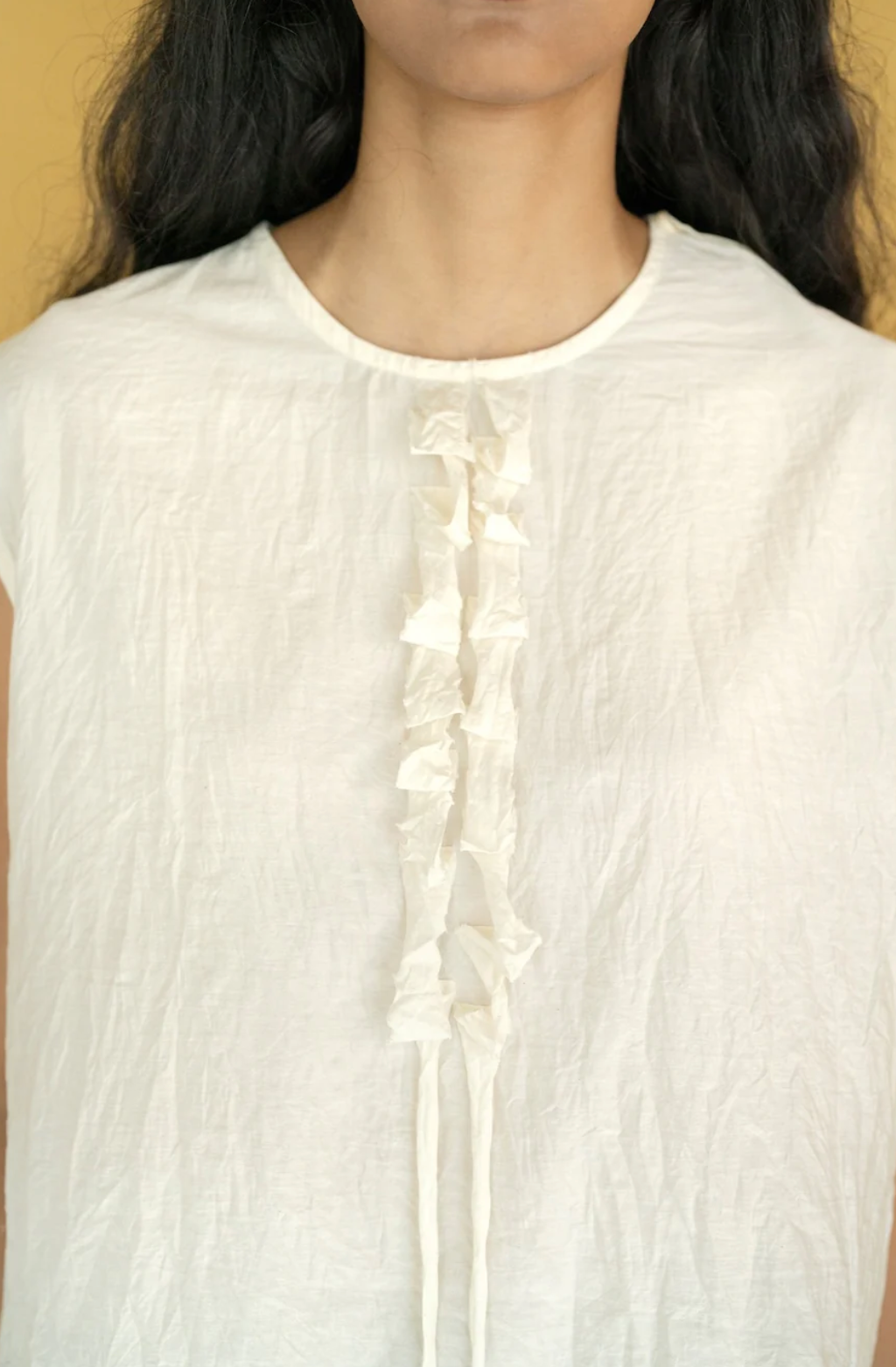 Ming natural white vest