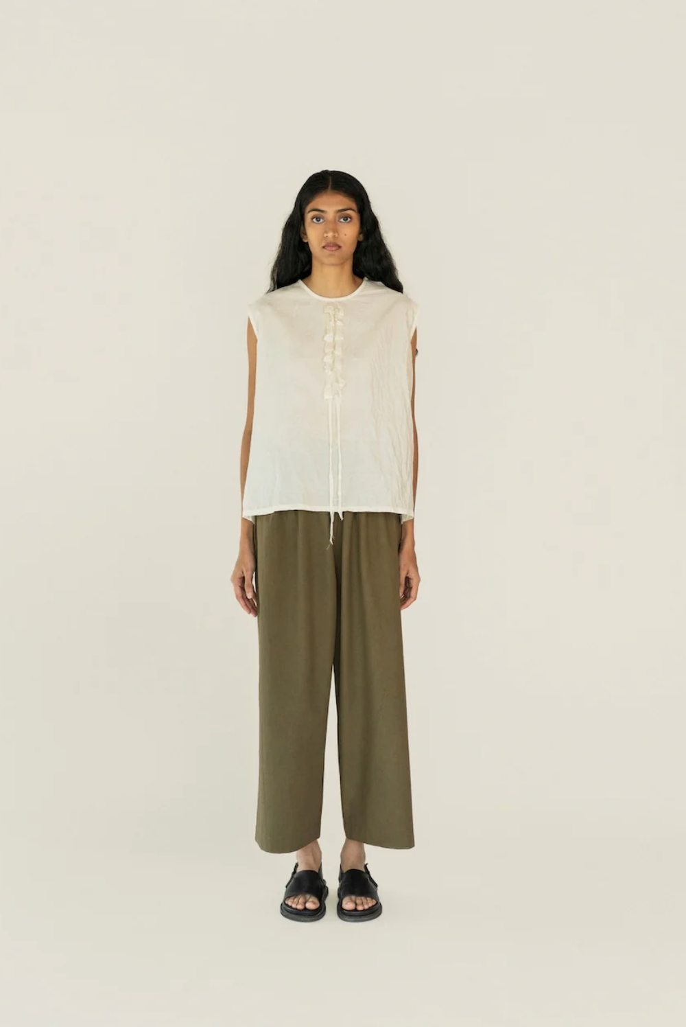 Ming natural white vest