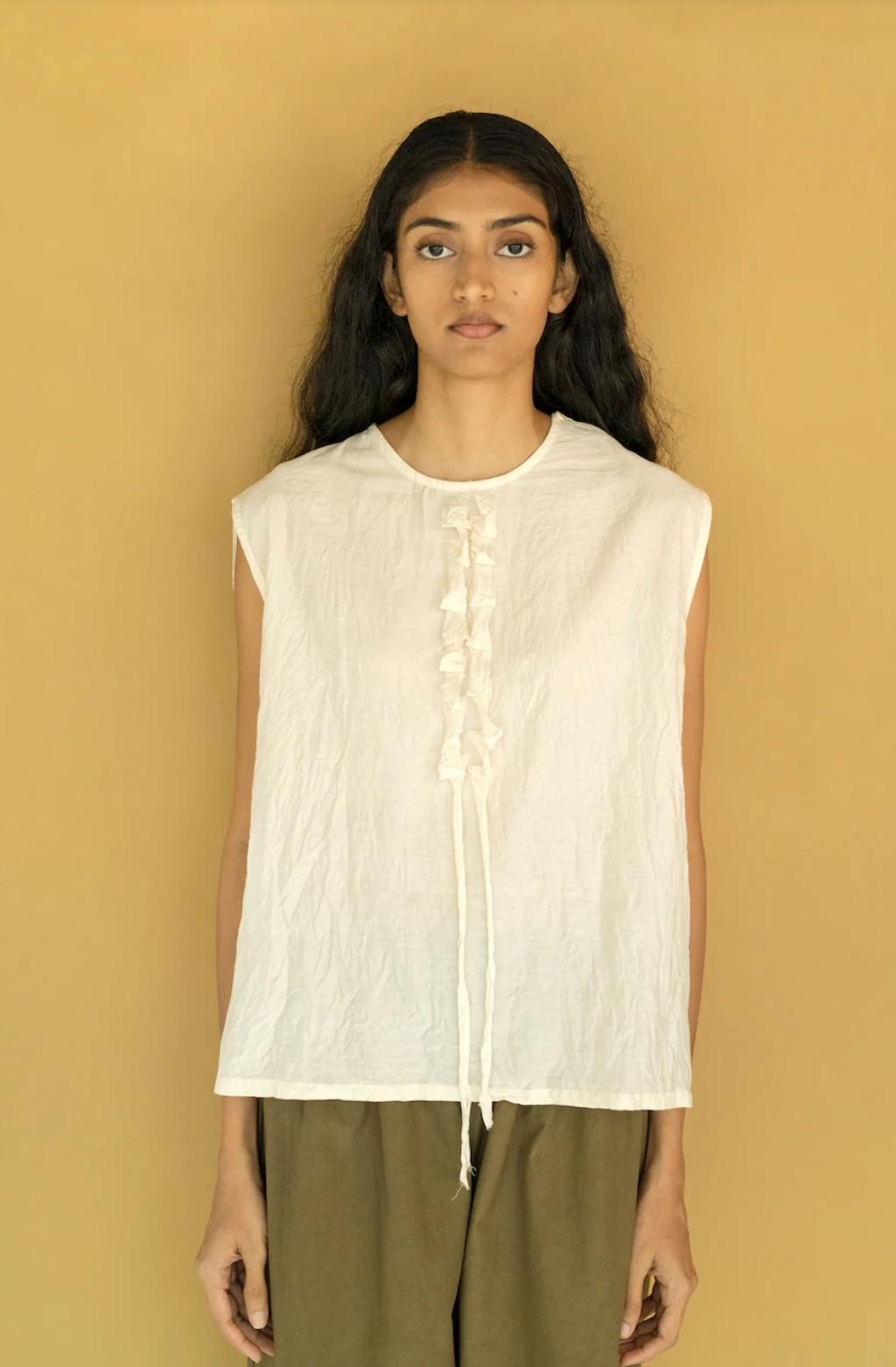 Ming natural white vest