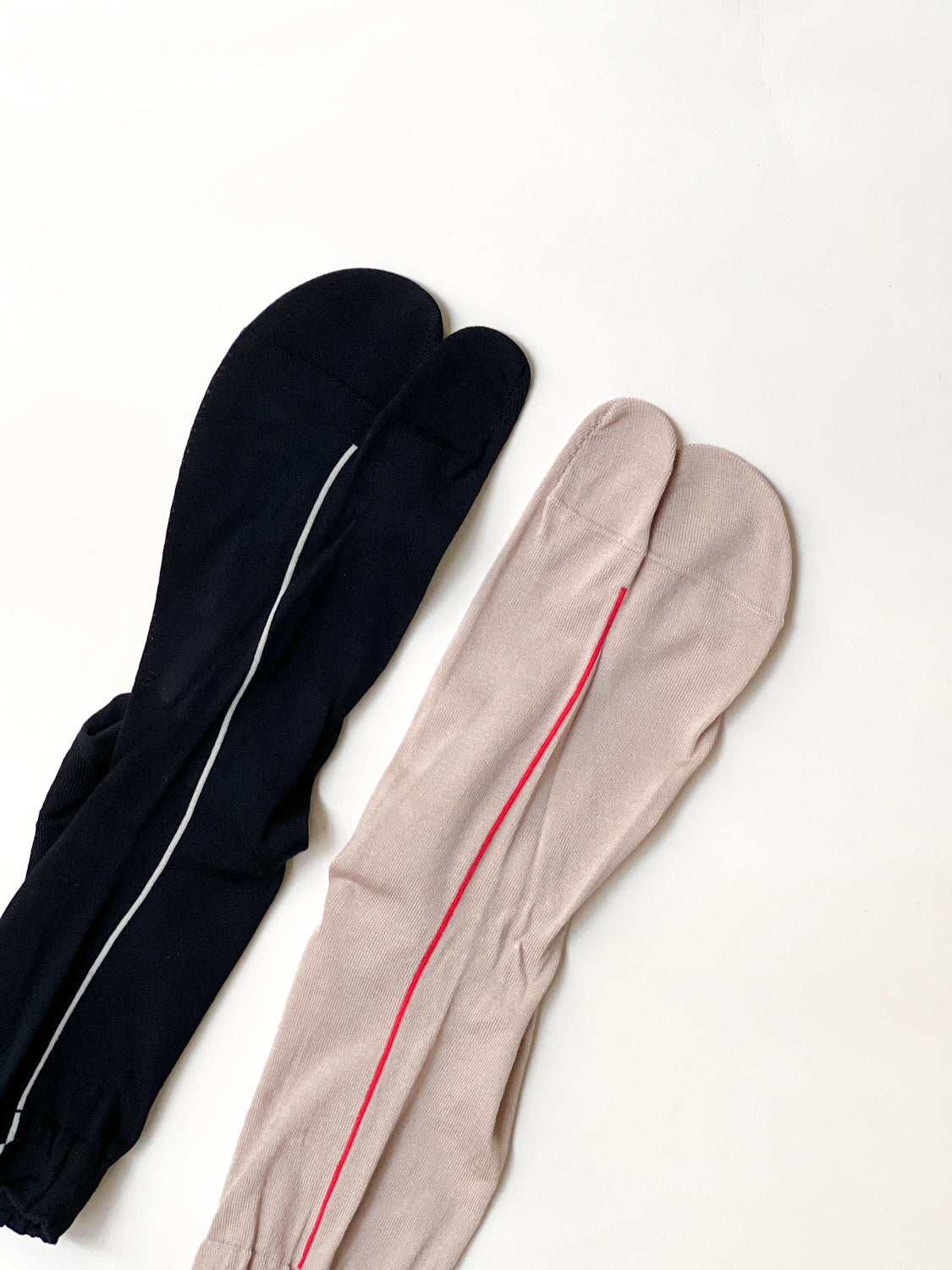 Antipast | Tabi line socks