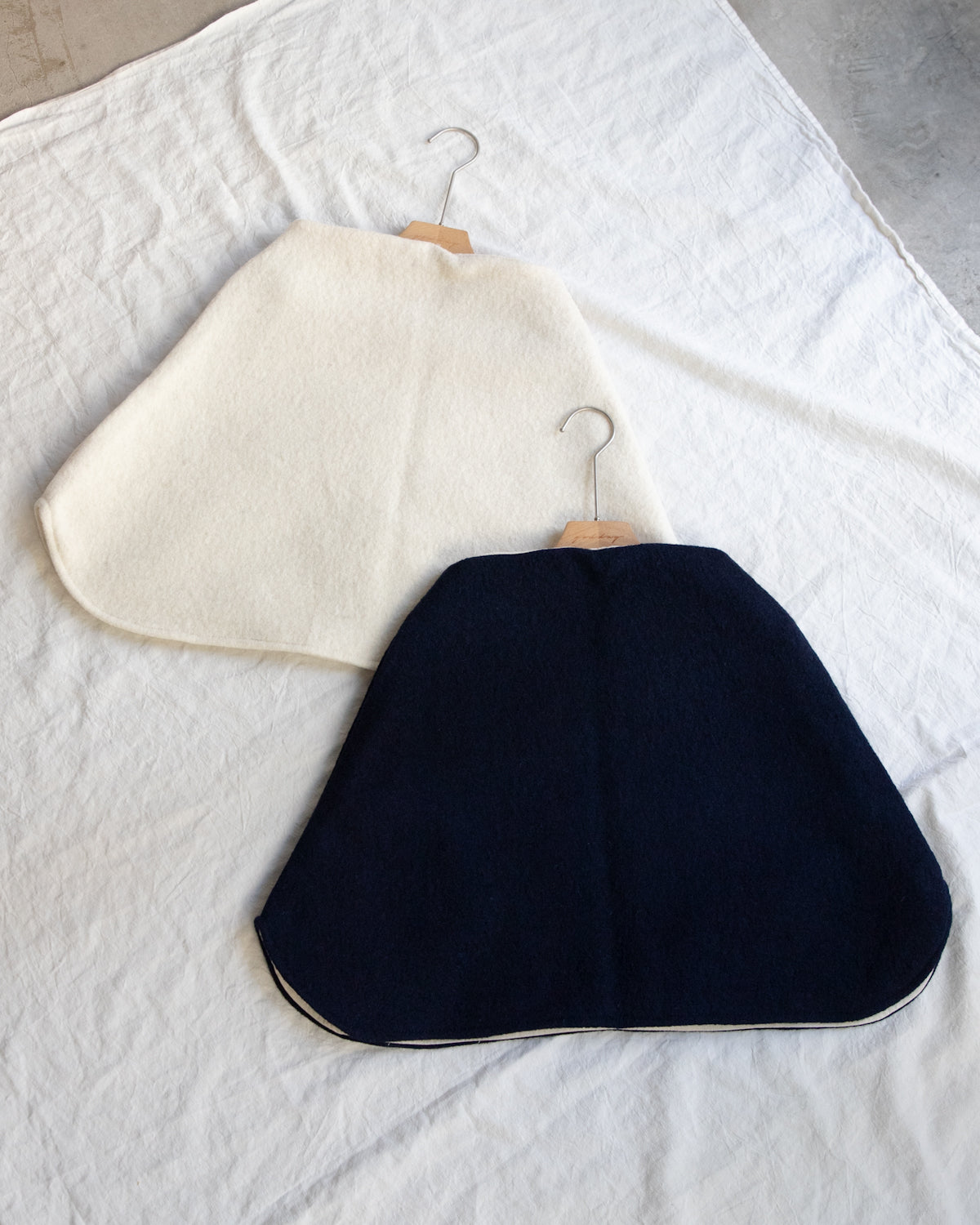 Pre order| Capelina