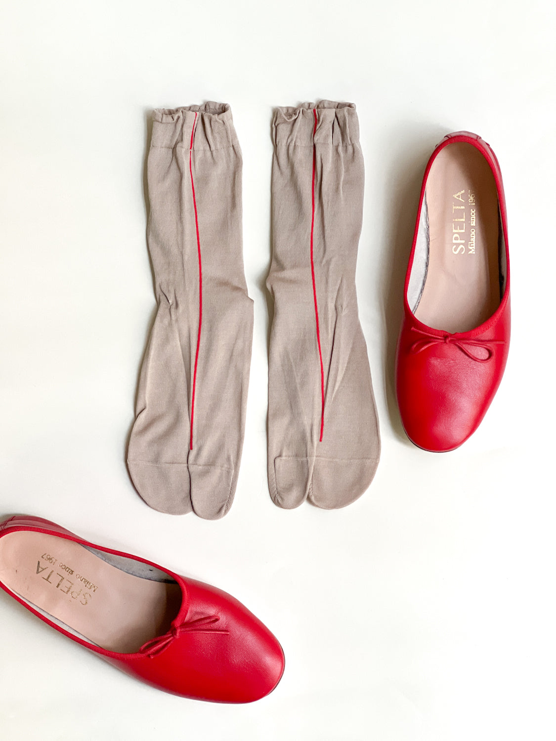 Antipast | Tabi line socks