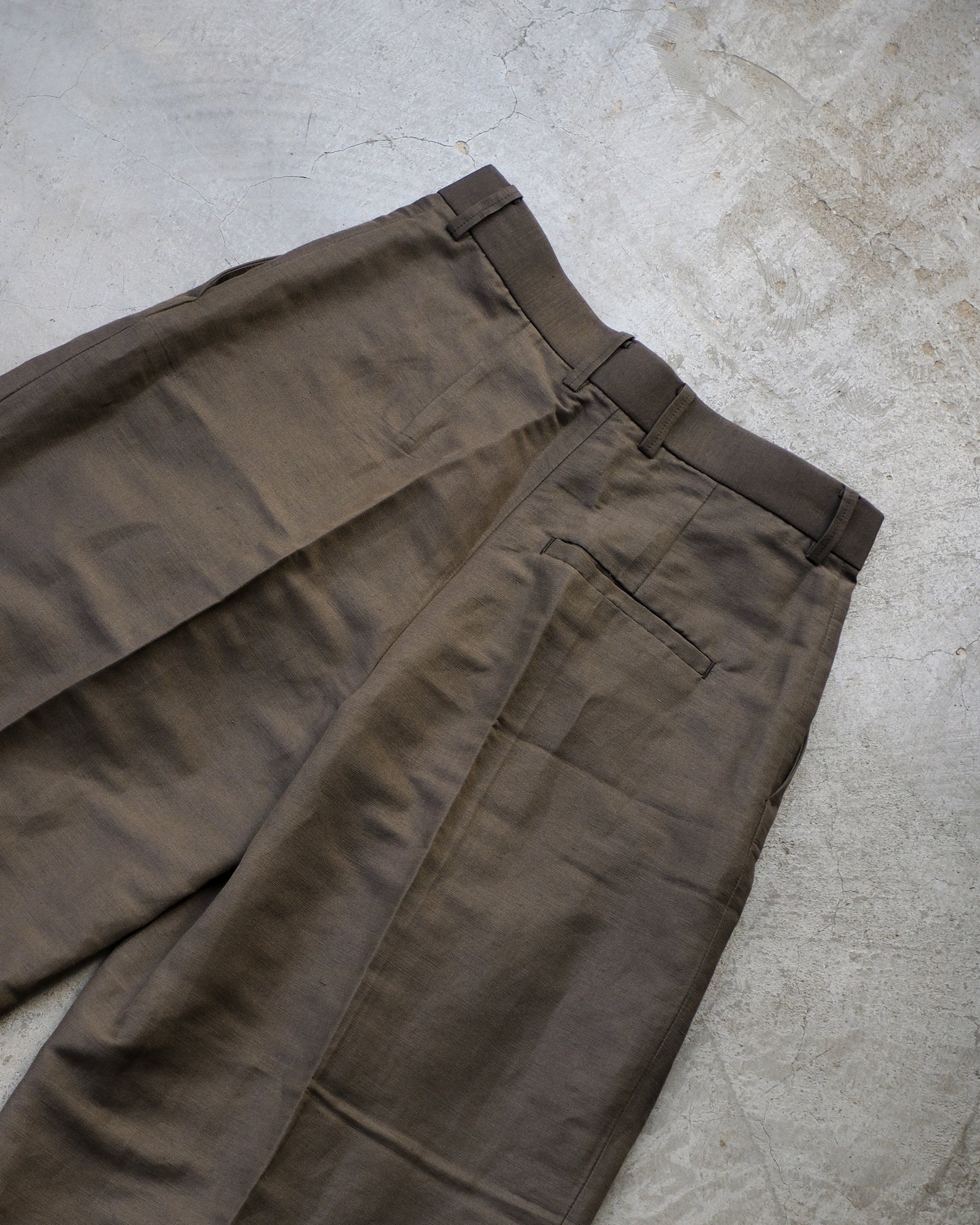 God Dag pleated baggy pants