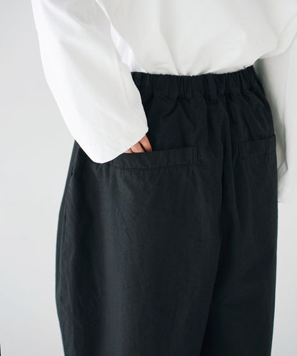 Offset Button Pleated Trousers