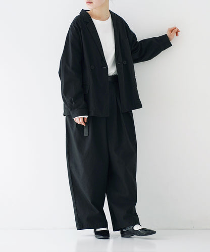 Offset Button Pleated Trousers