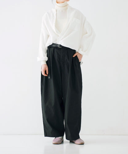 Offset Button Pleated Trousers