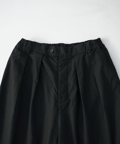 Offset Button Pleated Trousers