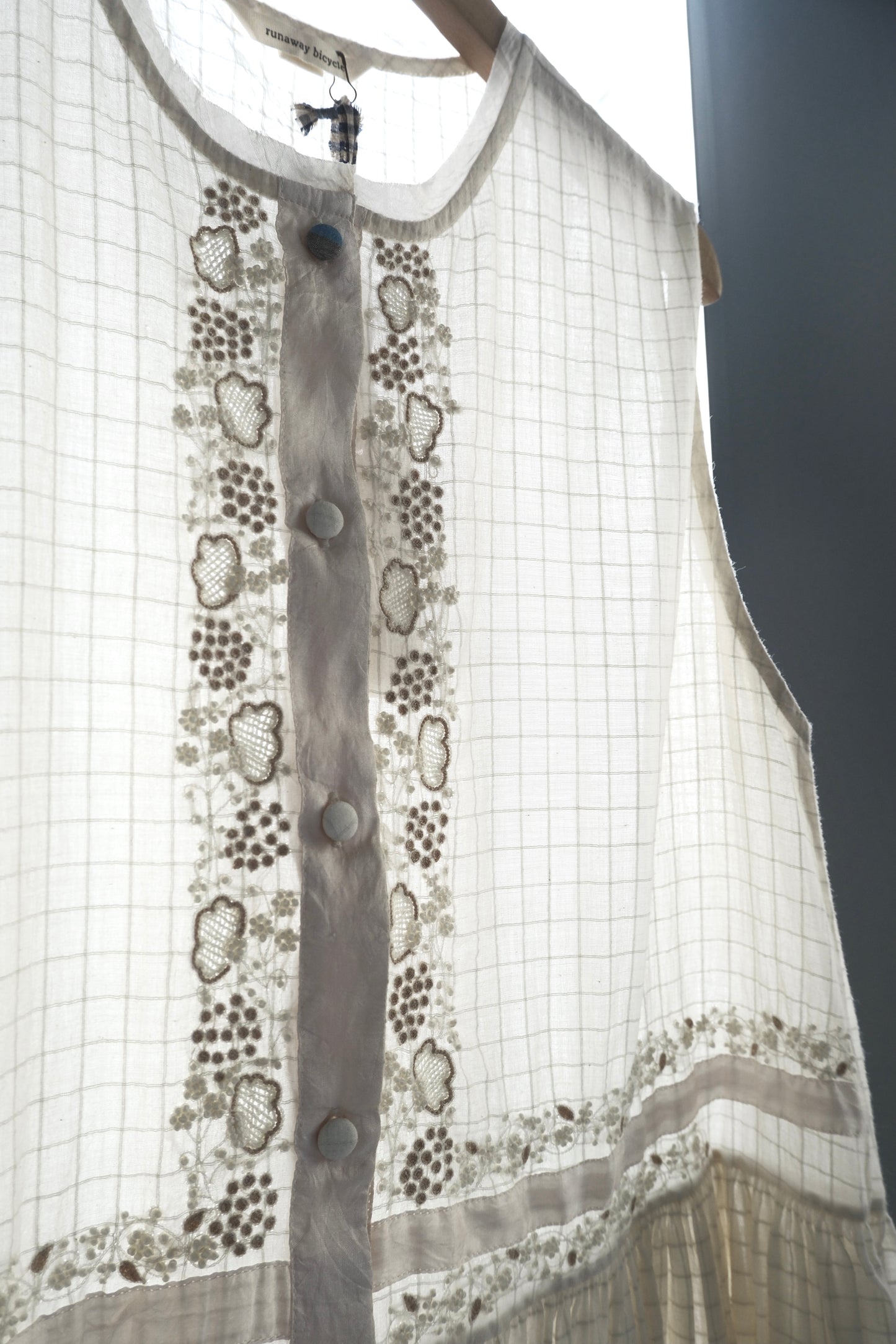 Iris natural white dress