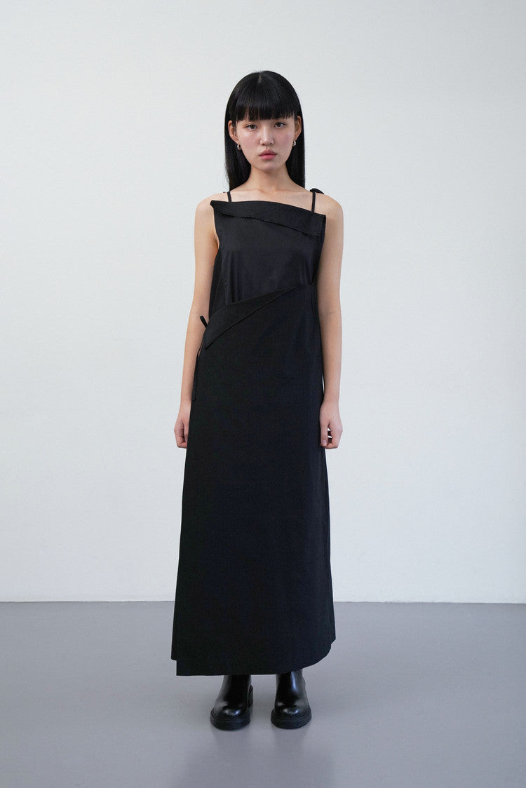 (Pre-order) Square wrap dress in black