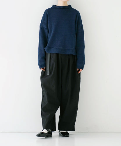 Offset Button Pleated Trousers