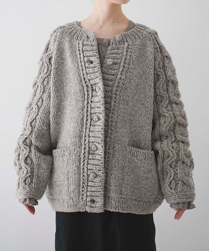 Peruvian Wool Cable Sleeve Knit Cardigan (Beige)