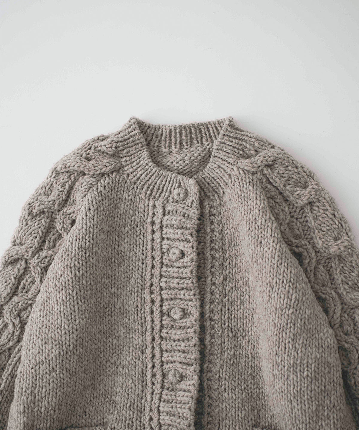 Peruvian Wool Cable Sleeve Knit Cardigan (Beige)