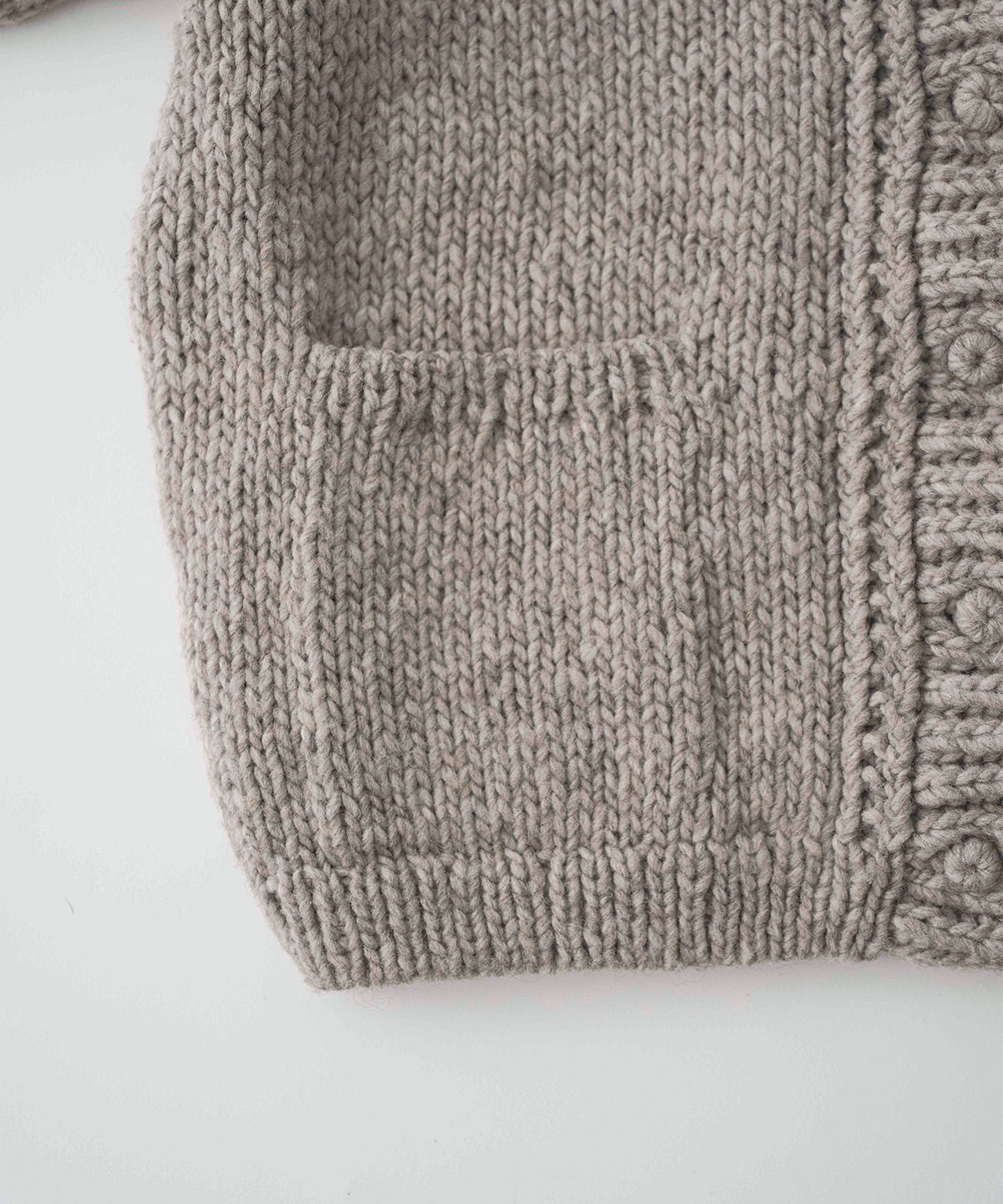 Peruvian Wool Cable Sleeve Knit Cardigan (Beige)