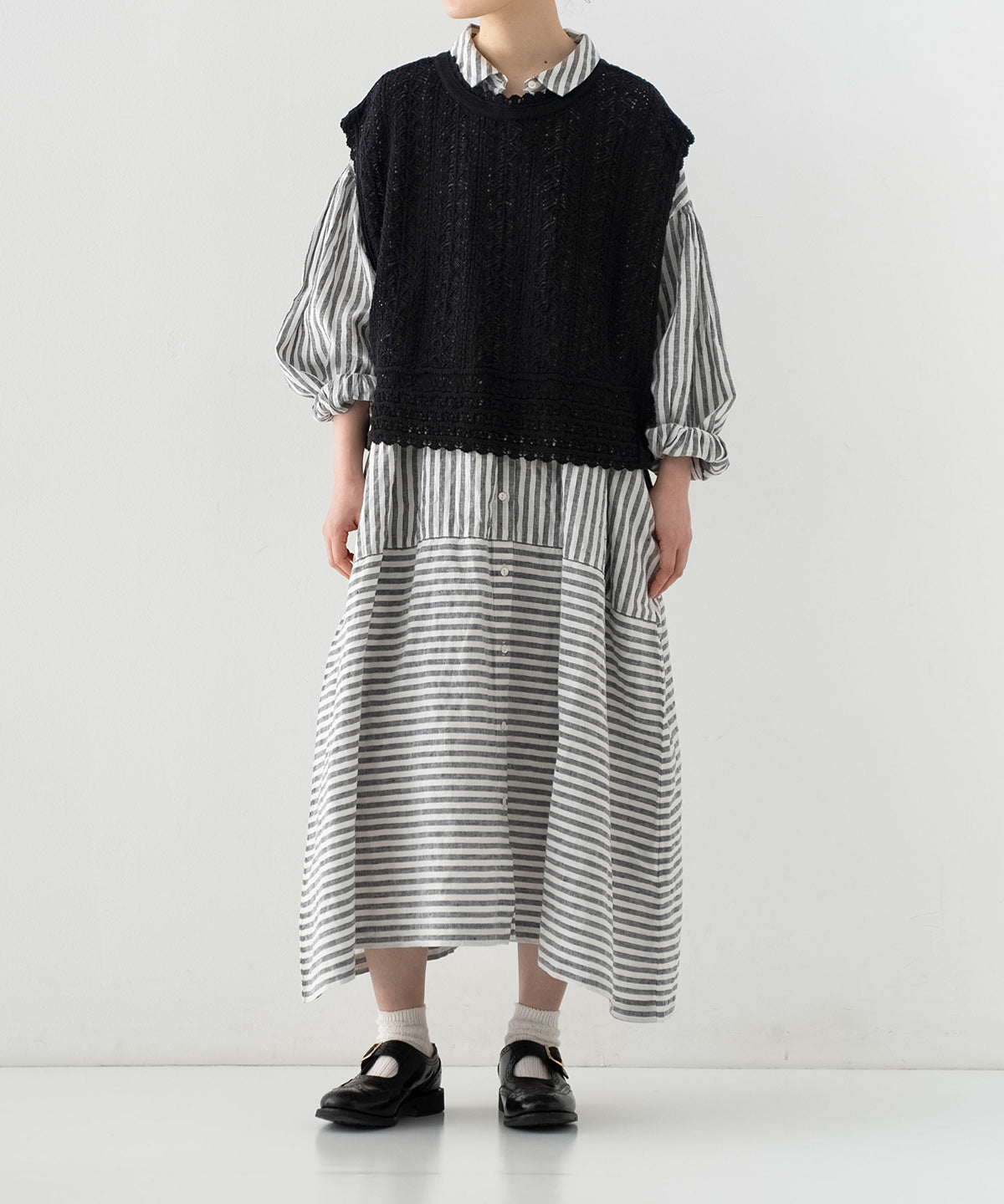 Openwork Lace Knit Vest - Black