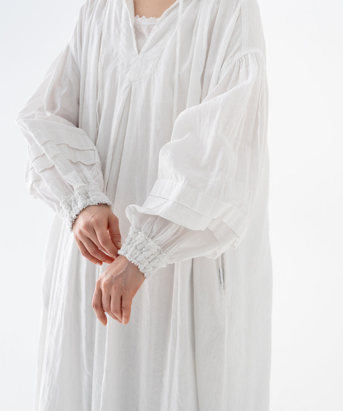 (UpcycleLino) Linen Cotton Omi-zarashi Lace Dress