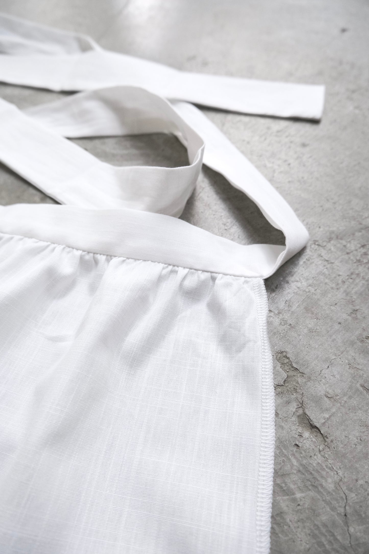 God Dag Italian linen apron wrap