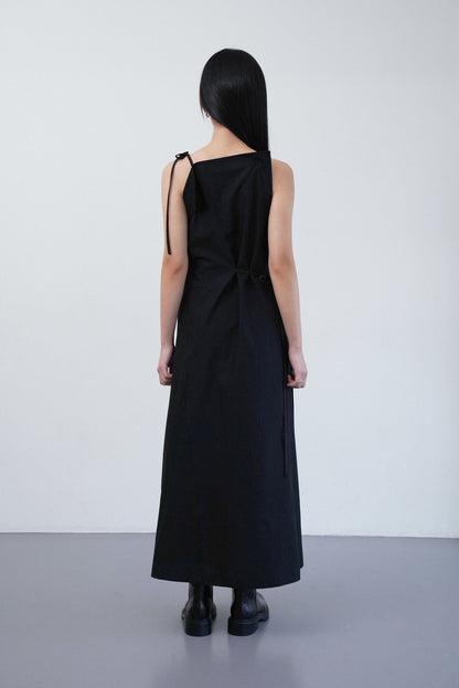 (Pre-order) Square wrap dress in black