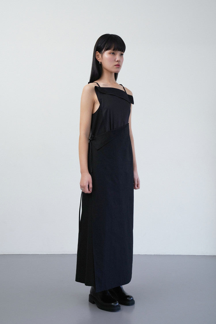 (Pre-order) Square wrap dress in black