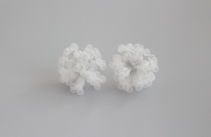 Shibori earrings/ white (pair)