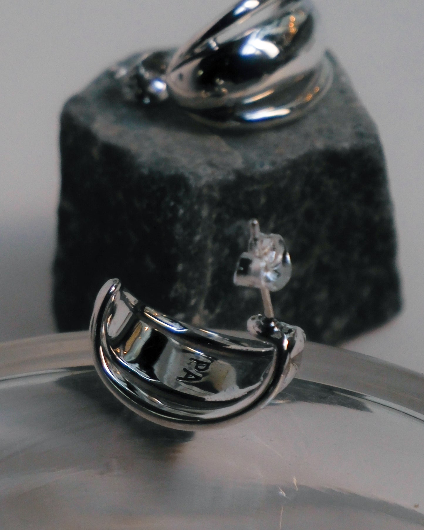 Curved earrings