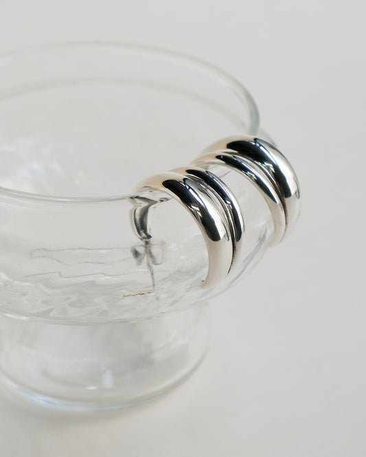 Round earrings
