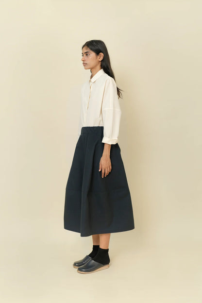 Spot naval skirt