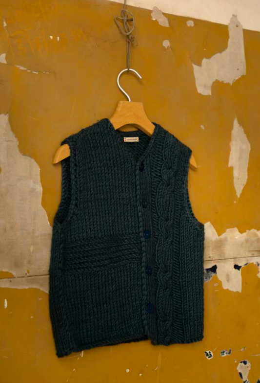 Boby teal knit vest