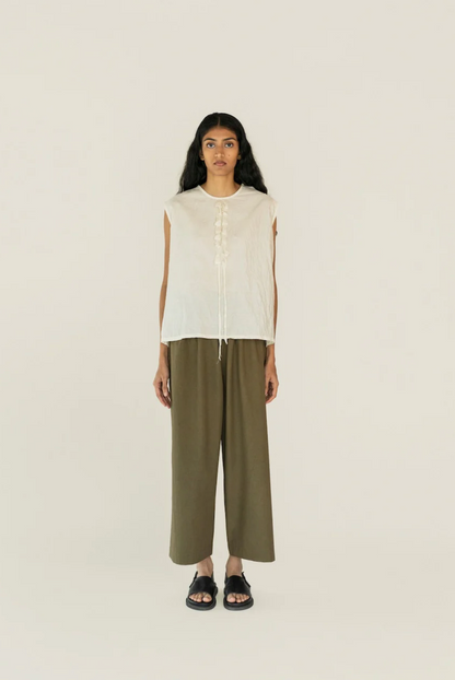 Ming natural white vest