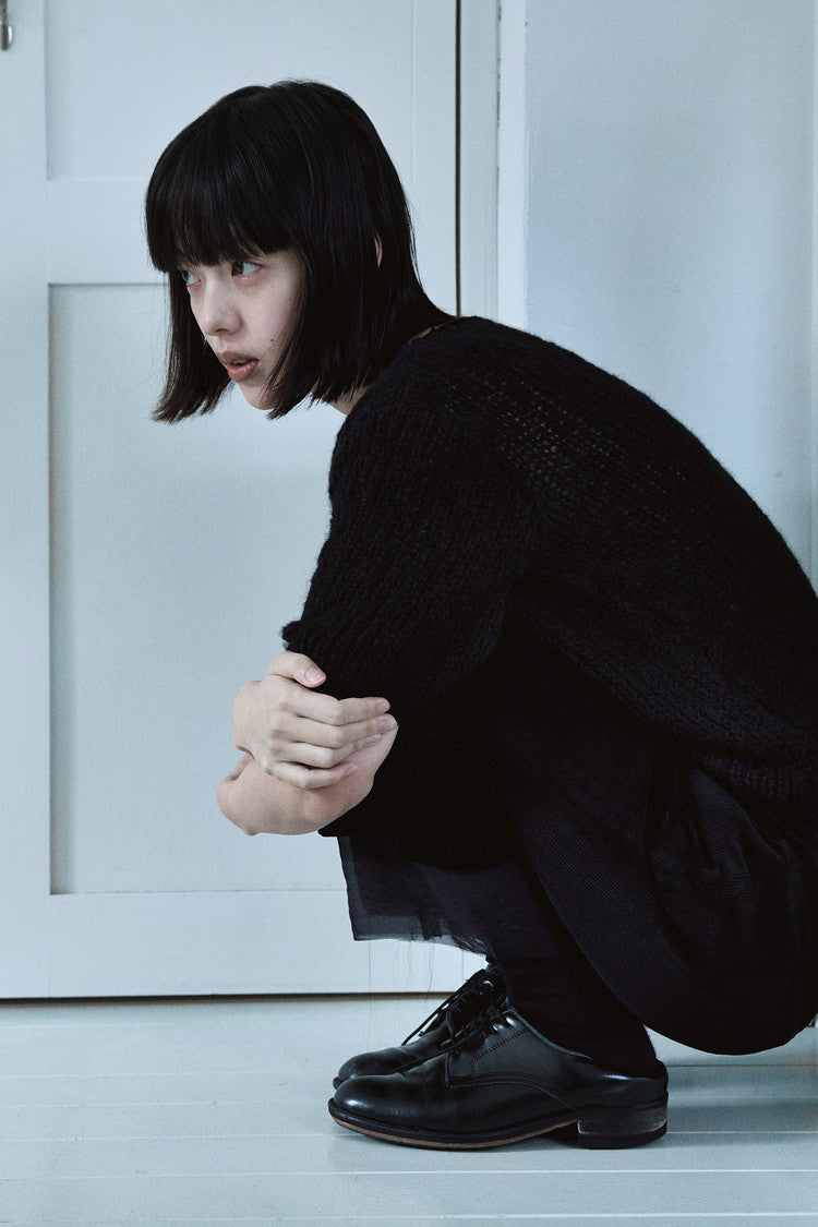 Chunky half sleeve knit in black