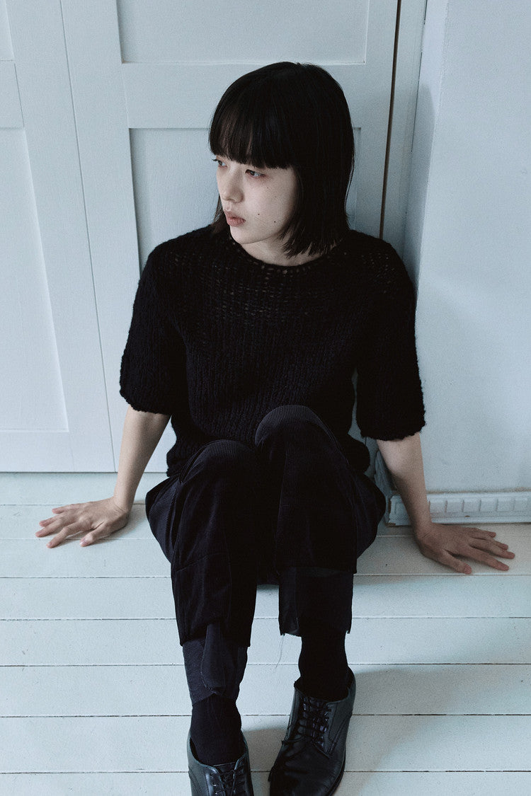 Chunky half sleeve knit in black