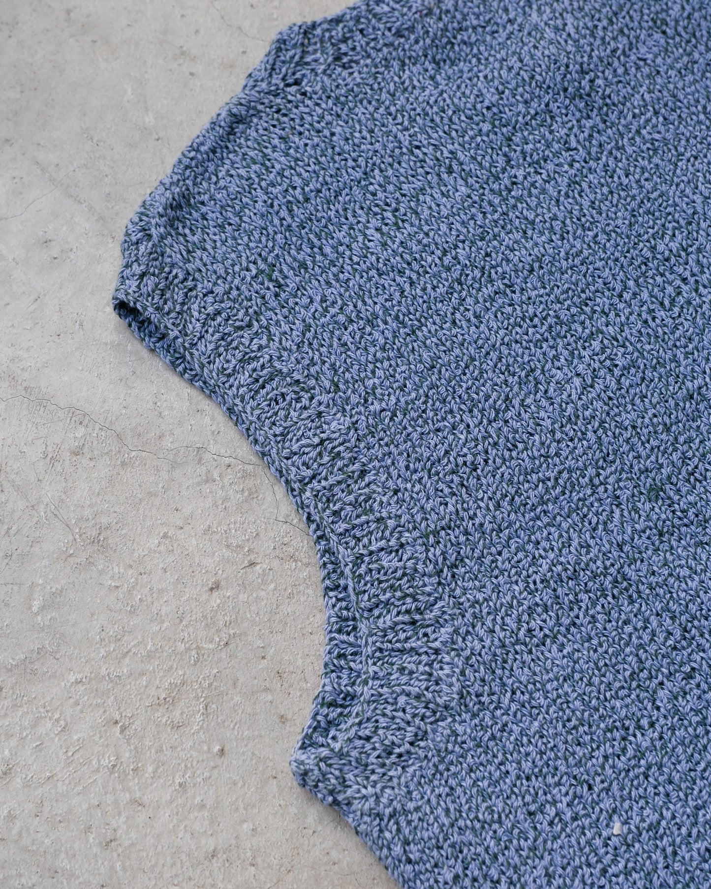 RB mixed color knit vest
