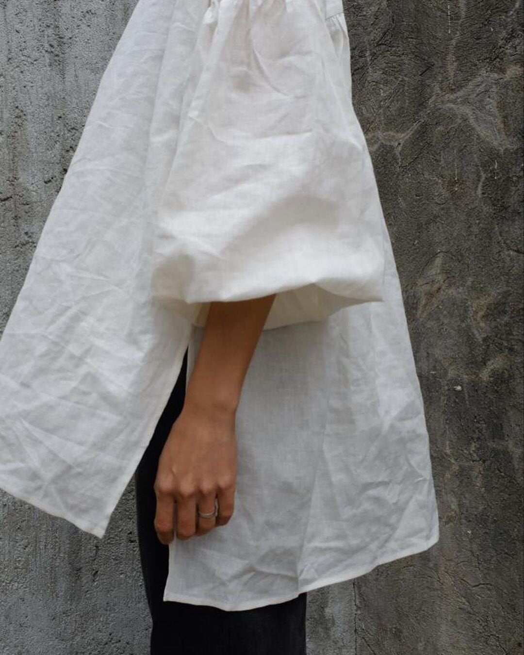 Puffy linen blouse