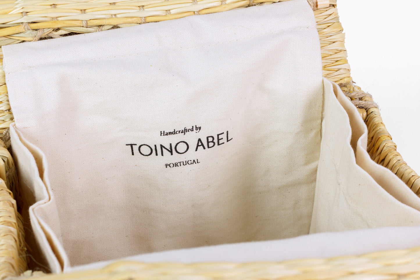 N.11 basket bag